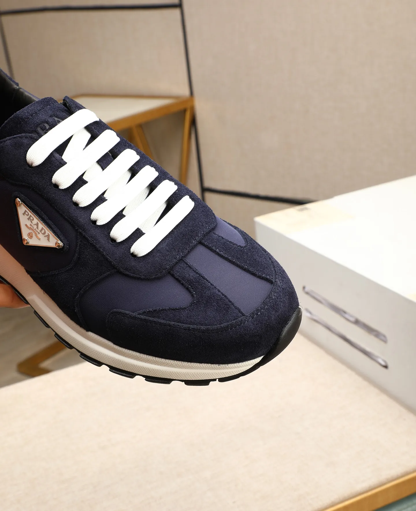 Men's shoes 💰600 Top quality New hot models on the official website, timeless for a century, 🆘 Trendy brand (Prada) mainly promotes hot models, avant-garde and versatile fashion men's shoes private version molding, cowhide surface splicing 1:1 oil edge treatment... fashionable and simple, original imported cowhide lining cowhide feet; the atmosphere and personality are more fashionable, eye-catching and pursuing class, it will subvert the old idea and be a must-have for fashion trendsetters with you! Must keep it for yourself! High-end comfort, high-end quality workmanship. Size: 38-44 Various colors available. full package